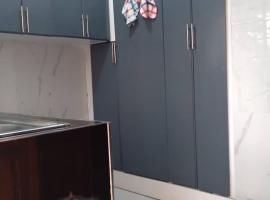 Victoria Falls Modern Home #2, hotel in Livingstone