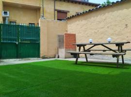 Pet friendly La Golondrina del Duratón, hotel a Sebúlcor