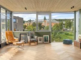 The Royal Penthouse by Paramount