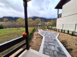 Mountain Place to Remember - River & Barbecue, hotel in Buşteni