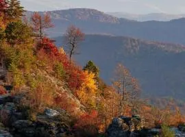 Handsome 2BR Condo with Gorgeous Views in Sugar Mountain! condo
