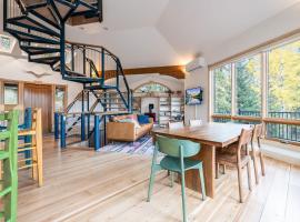 Elk Meadow - 4BR Near Whitefish Lake & Glacier National Park, hotel v destinaci Whitefish