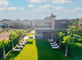 Luxury Villa with Heated Pool & Private cinema