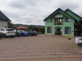 Pensiunea Vânătorului, hôtel à Miceşti