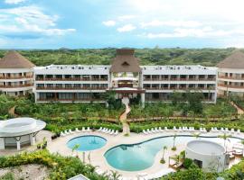 Hotel Mundo Maya Edzn&aacute;，Nohyaxch&eacute;的附設泳池的飯店