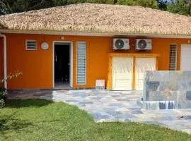 Maison avec terrasse à Grand-Bourg de 30 m²