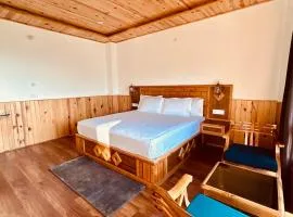 Shalom Hillcrest Inn