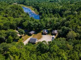Roseway River Cottages, hotel in Shelburne