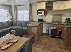 MH310 2 chambres et 2 salles de bain de 40m2 dans camping 4 étoiles