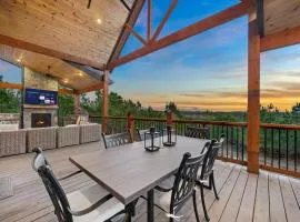 Bright Cabin w Spa + Mountain Views Sleeps 12