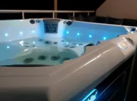 GLAMOUR VOX Private Jacuzzi