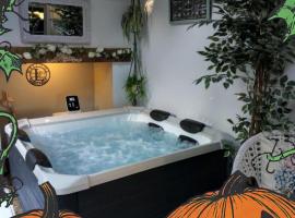 Escapades Romantiques Uniques amour amour amour, hotel di Loubès-Bernac