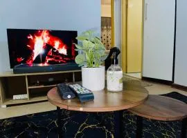 Woodland Suites with Airport Shuttle