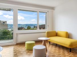 EXQUIS Design 3-Room Apartment KNOLL I Zurich Lake View I Balcony I Family-Friendly, ξενοδοχείο σε Männedorf