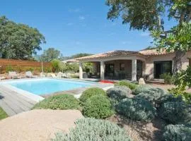 villa standing piscine chauffée privée