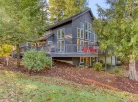 Lazy Bear Lodge · Spacious 6BR Lodge with Chef's Kitchen, Hot Tub, Golf Views and more