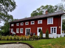 Semesterlägenheter 150m till Vänern, ξενοδοχείο σε Όμολ