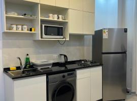 Nice place, hôtel à Irbid