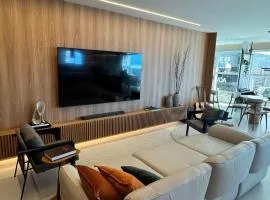 Apt luxo vista mar 160m com jacuzzi e 2 garagens