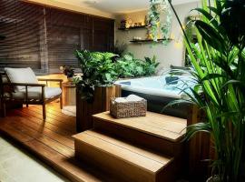 Trinidad Vibes - Suite and Spa, hotel in Aire-sur-la-Lys