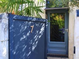 Maison T3 - 2 chambres lits doubles, hotel in Lormont
