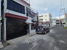 Eastern Breeze, guest house in Hainamosa