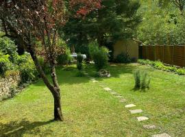 Le jardin du Griffoul、Nébiasのホテル