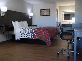 Econo Lodge Inn & Suites Southeast