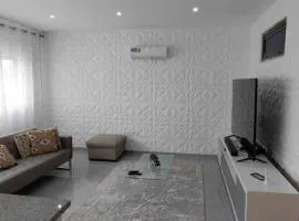 Pleasant 3-bedroom in Praia City