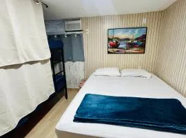 Recreio Beach - Suítes - Quarto Família - Individual na Gilka Machado