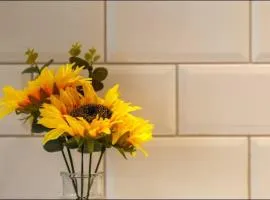 Warrington Stylish Home on Bluebell Road