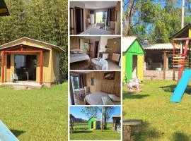 Cabana Cristal ll Campestre Em Sítio ll Wi-Fi Nômade Digital ll Táxi Fácil II Forno Microondas ll Quiosque Churrasqueira ll 6km da Estrada do Mar ll 8,1Km Prefeitura II 7,2Km UFRGS Litoral II 12km do Morro da Borrusia e das Praias Tramandai