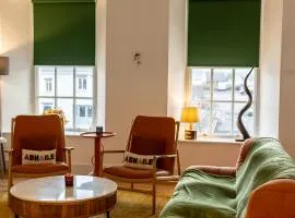Egan's Bar Apartment