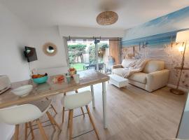 Carnac Plage - T2- Jardin & terrasse- 200m plage Men-Du & GR34 - Séjours à thèmes en option, Thalasso à 5mn, хотел в Карнак