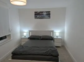 3 bed spacious room in a new build house