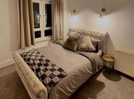 Cozy corner-Sleeps 8 guest Entire house Glasgow very central, готель у Глазго
