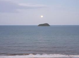 Apto Dona Elvira 101, hotel en Piçarras