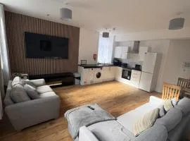 Pentwyn avenue apartment