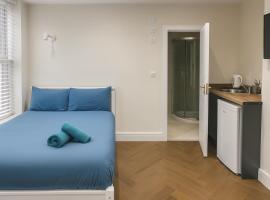30C The Luxury Studios near Arsenal and Central London, hotel v Londýně