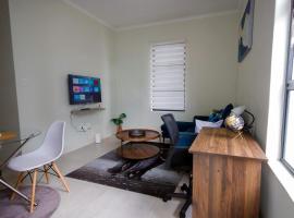 PC Luxe Stays exquisite apartments, hotel in Erand