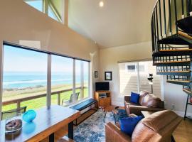 Ocean Front Cottage! Dog Friendly! - Beach Nut – hotel w mieście Yachats