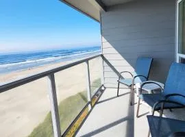 Nye Beach Ocean Front Condo! Ocean Memories