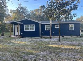 The Perfect Place in Spring Hill, hótel í Spring Hill