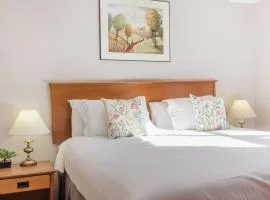 Cozy Canmore 2-Bedroom Retreat