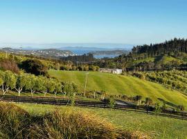 Amazing views on olive grove, hotel i Mangonui