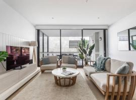 Bayside Calm - Walk to Mornington Foreshore and Dining, hotel in Mornington