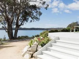 The Little Pearl - Front row at Beauty Bay