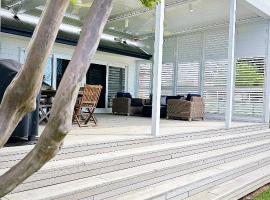 NEW HOST! Super cool home in best part of Dubbo!, hotel din Dubbo