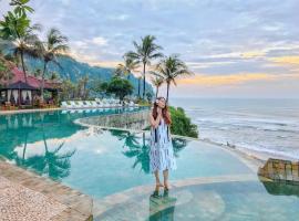 Queen of the South Beach Resort: Yogyakarta şehrinde bir plaj oteli