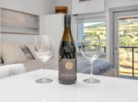 Vita Resort Vernon - Modern Studio on Okanagan Lake